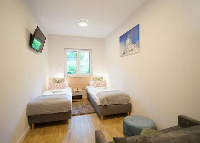 Everysky - Slowackiego 5a-b 4*