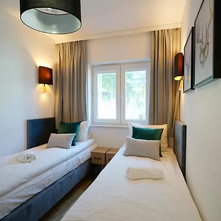 Everysky - Slowackiego 5a-b 4*