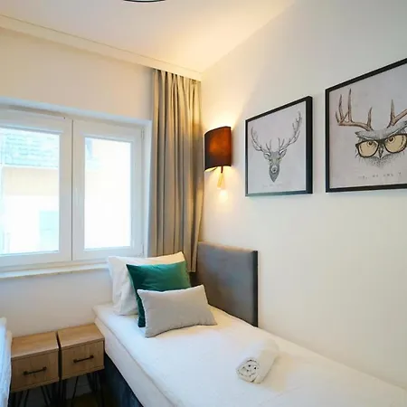 Everysky - Slowackiego 5a-b 4*