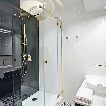 Everysky - Slowackiego 5a-b 4*