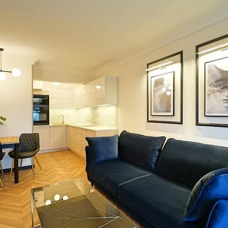 Everysky - Slowackiego 5a-b 4*